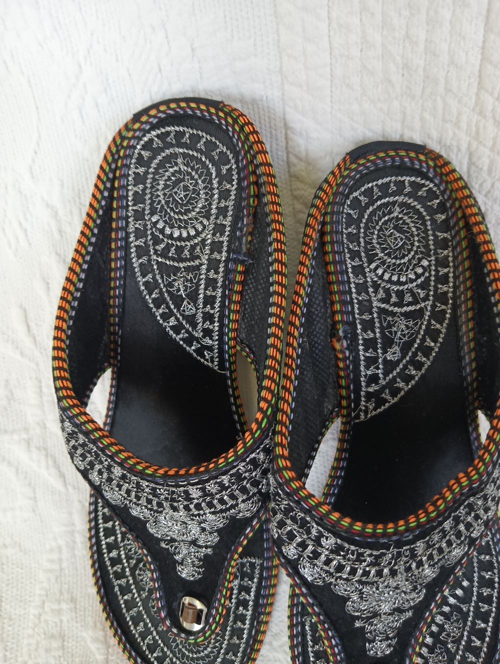 Rajasthani Embroidered Black Thong Sandals Flats Silver Metallic Indian Boho - Picture 6 of 12